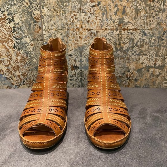 Java Caged Sandals - Picture 2 of 7